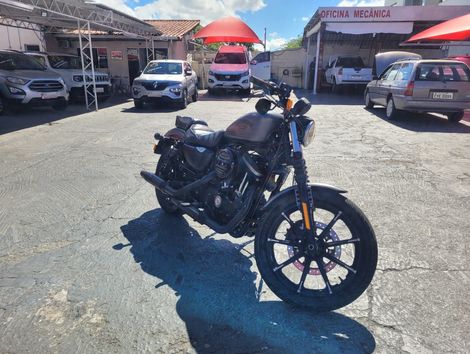 Harley XL 883N IRON