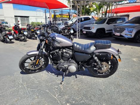 Harley XL 883N IRON