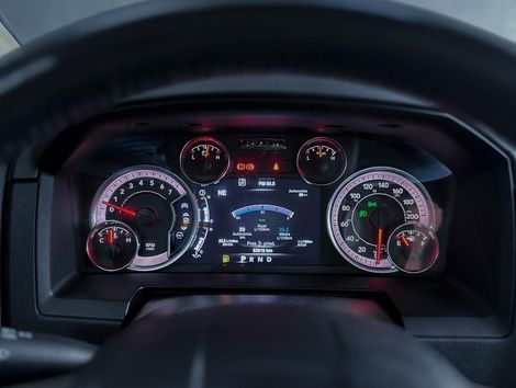 RAM CLASSIC LARAMIE NIGHT ED. 5.7 4X4 Aut.