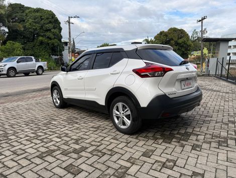Nissan KICKS Active S 1.6 16V Flex Aut.