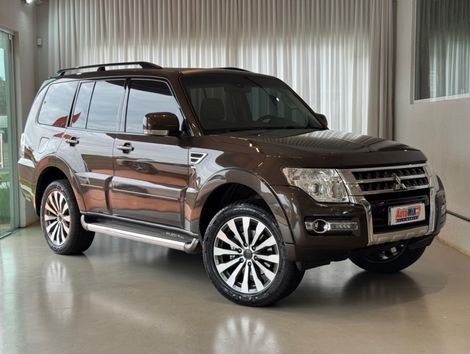 Mitsubishi Pajero HPE Full 3.2 4x4 T.I.Dies. 5p Aut