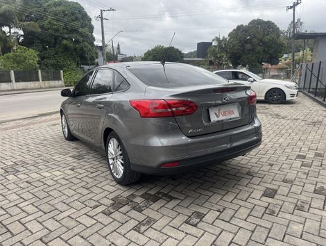 Ford Focus Fastback SE/SE PLUS 2.0 Flex Aut.