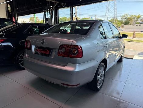 VolksWagen Polo Sedan 1.6 Mi Total Flex 8V 4p