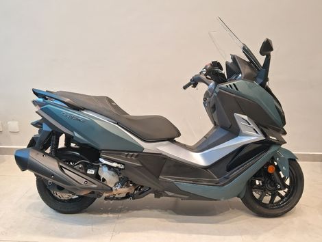 DAFRA CRUISYM 300 
