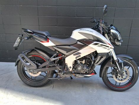 BAJAJ DOMINAR 160