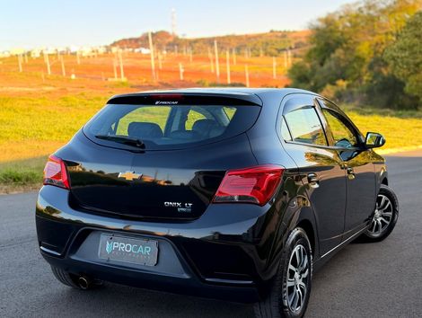 Chevrolet ONIX HATCH LT 1.0 8V FlexPower 5p Mec.