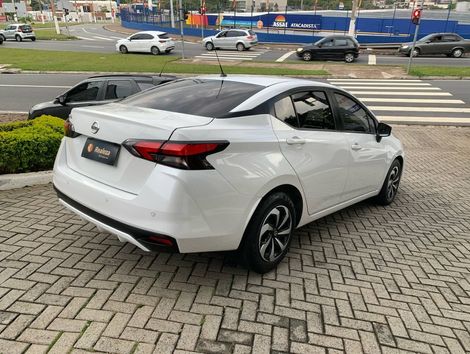 Nissan VERSA Sense 1.6 16V Flex Aut.