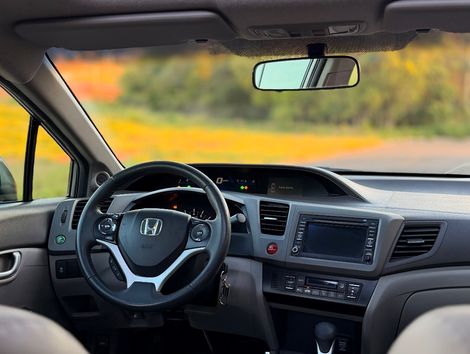 Honda Civic Sedan EXS 1.8/1.8 Flex 16V Aut. 4p