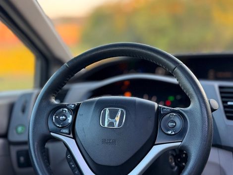 Honda Civic Sedan EXS 1.8/1.8 Flex 16V Aut. 4p