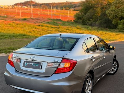 Honda Civic Sedan EXS 1.8/1.8 Flex 16V Aut. 4p