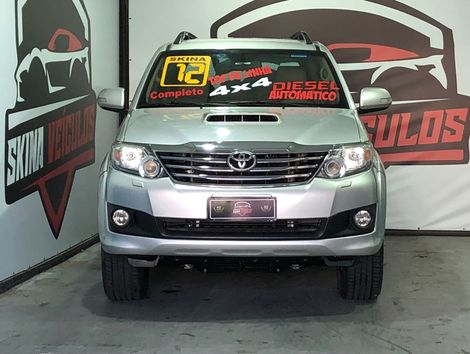Toyota Hilux SW4 SRV D4-D 4x4 3.0 TDI Dies. Aut