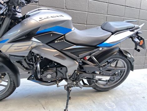 BAJAJ DOMINAR 160