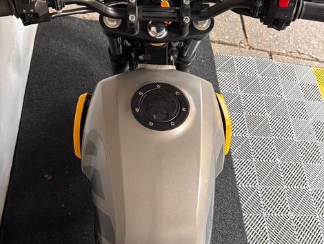 Royal Enfield Scram 411 EFI