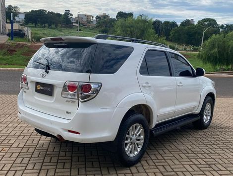 Toyota Hilux SW4 SR 4x2 2.7/ 2.7 Flex 16V Aut.