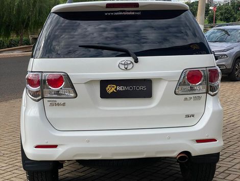 Toyota Hilux SW4 SR 4x2 2.7/ 2.7 Flex 16V Aut.