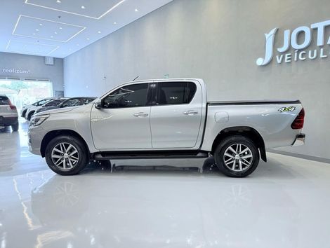 Toyota Hilux CD SRV 4x4 2.7 Flex 16V Aut.