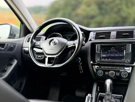 VolksWagen JETTA Highline 2.0 TSI 16V 4p Tiptronic