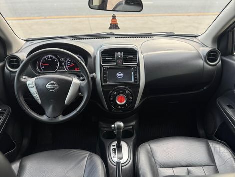 Nissan VERSA SL 1.6 16V FlexStart 4p Aut.