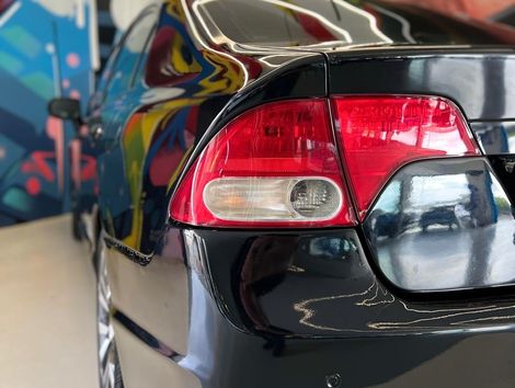 Honda Civic Sedan LXS 1.8/1.8 Flex 16V Aut. 4p