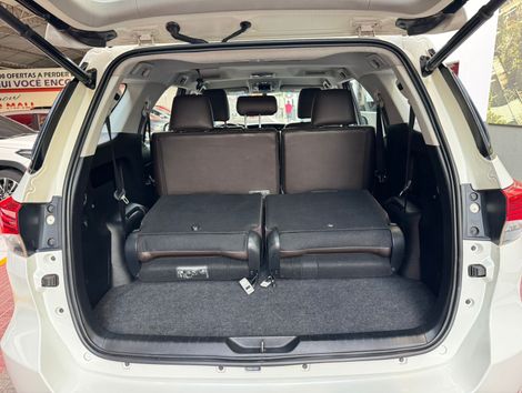 Toyota Hilux SW4 SRX 4x4 2.8 TDI 16V Dies. Aut.