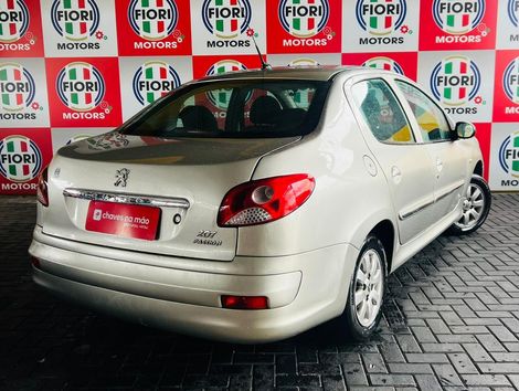 Peugeot 207 Sedan Passion XR 1.4 Flex 8V 4p