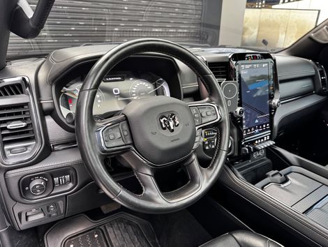 RAM 1500 LIMITED NIGHT EDITION 5.7 4x4 Aut.