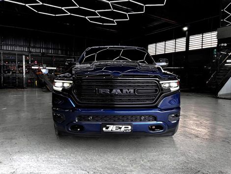RAM 1500 LIMITED NIGHT EDITION 5.7 4x4 Aut.