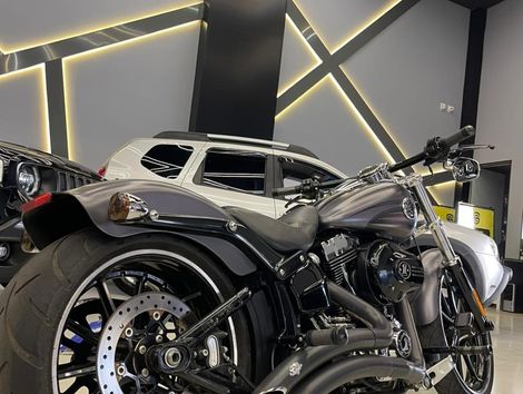 Harley SOFTAIL BREAKOUT FXSB