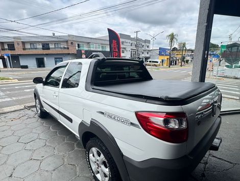 Fiat Strada Freedom 1.4 Flex 8V CD