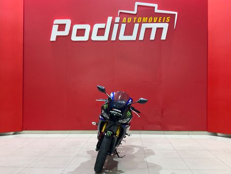 YAMAHA YZF R-3 321/ABS