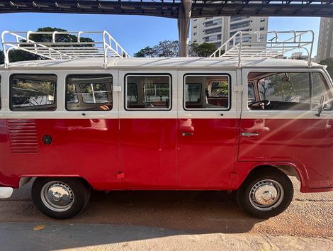 VolksWagen Kombi Standard/ Luxo/ Série Prata