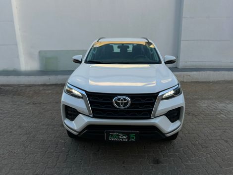 Toyota Hilux SW4 SRV 4x2 2.7 Flex 16V Aut.