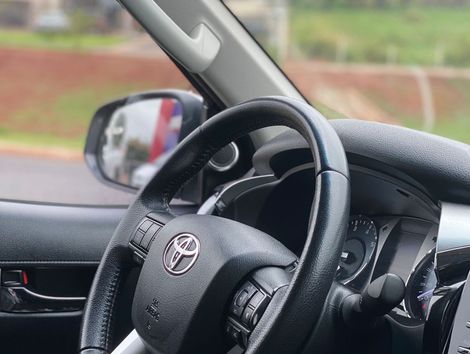 Toyota Hilux CD SRX 4x4 2.8 TDI 16V Diesel Aut.