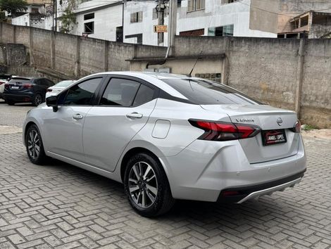 Nissan VERSA Advance 1.6 16V Flex Aut.