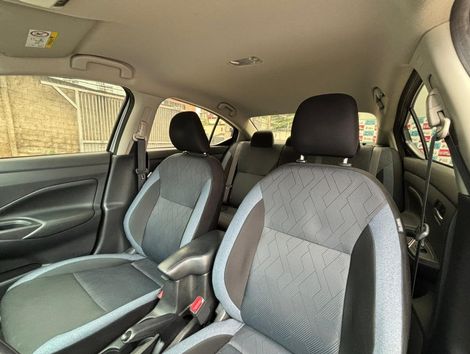 Nissan VERSA Advance 1.6 16V Flex Aut.