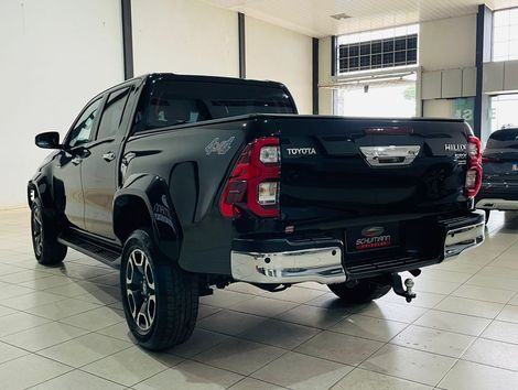 Toyota Hilux CD SRX Plus 4x4 2.8 TDI Die. Aut.