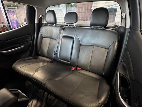 Mitsubishi L200 Triton Sport HPE-S 2.4 CD Dies. Aut