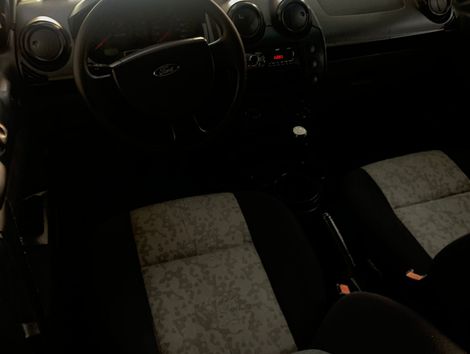 Ford Fiesta Sedan 1.0 8V Flex 4p