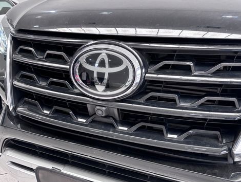 Toyota Hilux SW4 SRX 4x4 2.8 TDI 16V Dies. Aut.