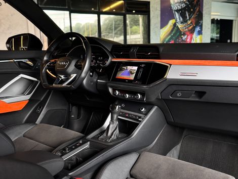 Audi Q3 Black Ed. 1.4 TFSI Flex/Black S-tron.