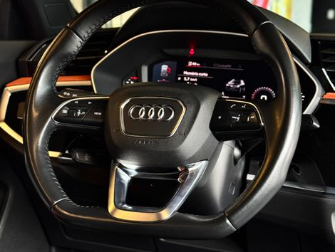 Audi Q3 Black Ed. 1.4 TFSI Flex/Black S-tron.