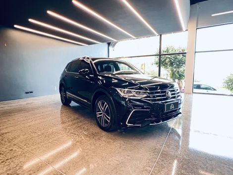 VolksWagen TIGUAN Allspac R-Line 300 TSI 2.0 
