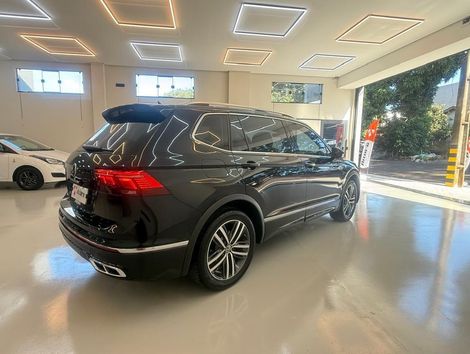 VolksWagen TIGUAN Allspac R-Line 300 TSI 2.0 