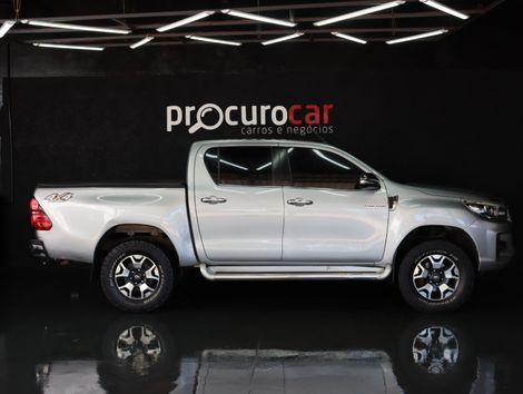 Toyota Hilux CD SRX 4x4 2.8 TDI 16V Diesel Aut.