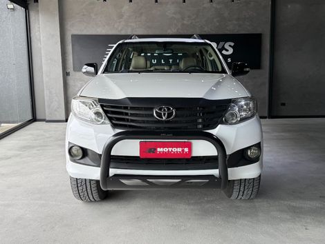 Toyota Hilux SW4 SR 4x2 2.7/ 2.7 Flex 16V Aut.