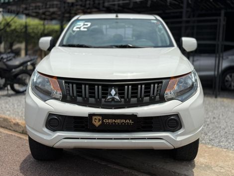 Mitsubishi L200 Tri. Outd. GLX 2.4 CD 4x4 Die. Mec.