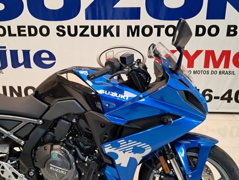 SUZUKI GSX-8R