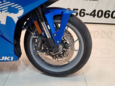 SUZUKI GSX-8R