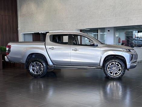 Mitsubishi L200 Triton Sport HPE-S 2.4 CD Dies. Aut