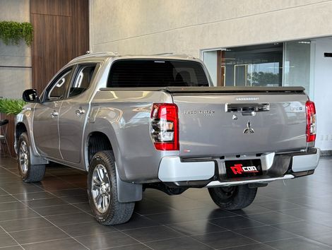 Mitsubishi L200 Triton Sport HPE-S 2.4 CD Dies. Aut